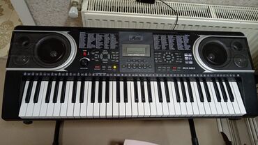 Sintezatorlar: Ayaqlarka birgə 280 azn. Tək özü 250azn -da lalafo.az — 1 Sintezatorlar: Ayaqlarka birgə 280 azn. Tək özü 250azn — 1