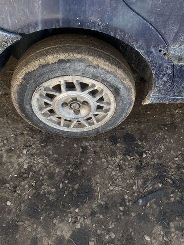 Volkswagen: Volkswagen Vento: 1992 г., 1.6 л, Механика, Бензин, Седан at lalafo.kg — 9 Volkswagen: Volkswagen Vento: 1992 г., 1.6 л, Механика, Бензин, Седан — 9