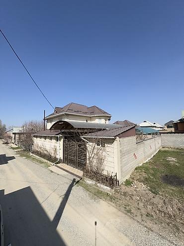 Продажа коттеджей и домов: 🏡 Продаётся жилой дом в городе Ош, район Актилек 📍 Адрес: ул. Ак-Бура — 6