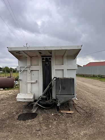 traktor ekskavator satiram: Tam olaraq ideal vəziyyətdədir. Şassi üzərinə quraşdırılan hidravlik — 1