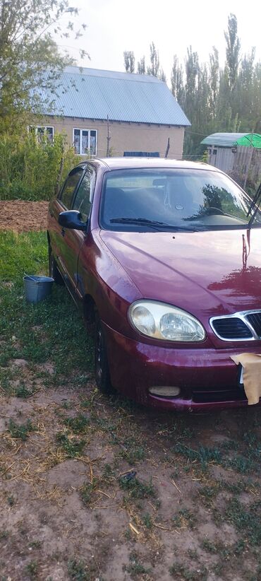 жүк ташуучу унаа: Daewoo Lanos: 1998 г., 1.3 л, Автомат, Бензин, Седан