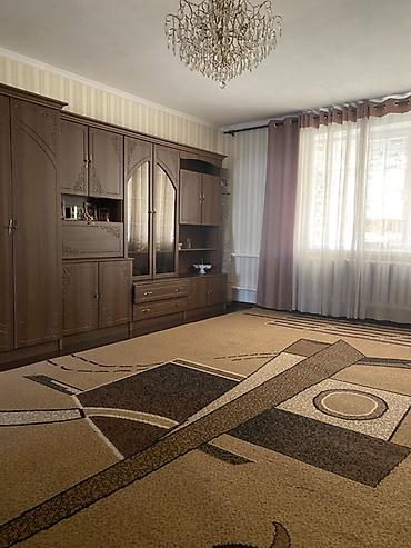 хата осабняк: Просторный жилой дом с мебелью и техникой. - Планировка: прихожая с — 8