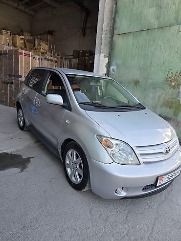 Toyota: Toyota Ist: 2003 г., 1.3 л, Автомат, Газ, Хэтчбэк — 2