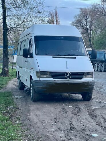 мерседес грузовой бишкек: Жеңил жүк ташуучу унаа, Mercedes-Benz, Стандарт, Колдонулган