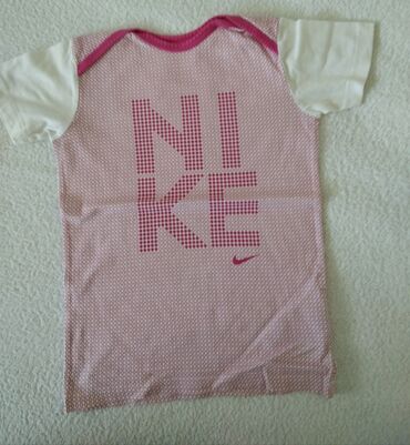 have nike day majica: Nike original majica dres za devojčice Veličina 110 cm Čist pamuk