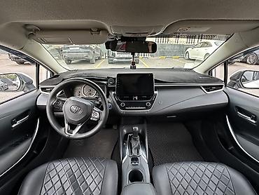 byd e2 2024: Toyota Corolla: 2019 г., 1.8 л, Вариатор, Гибрид — 5