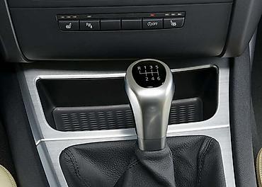 b6 2626: RUČICA MENJAČA ZA BMW SERIJA 1 OD 2004. DO 2016. GOD — 1