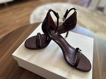charles keith: Charles&Keith, Ölçü: 37, Yeni — 1