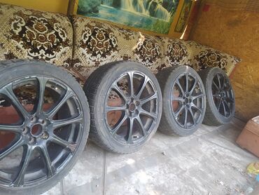 диски на мерседес ош: Дөңгөлөктөр монтажда 215 / 45 / R 18, Кыш, Колдонулган, Комплект, Жеңил унаалар, Куйма, тешиктери - 4