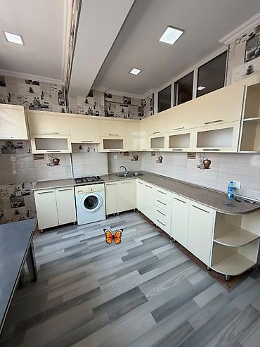 işlənmiş mətbəx masası: Mətbəx mebeli 750m ölçü 2. 90*3.20 cəmi 6.10sm uzərində moyka, qaz — 1