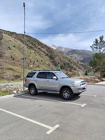 семиместный внедорожник: Toyota Sequoia: 2005 г., 4.7 л, Автомат, Бензин, Внедорожник — 4