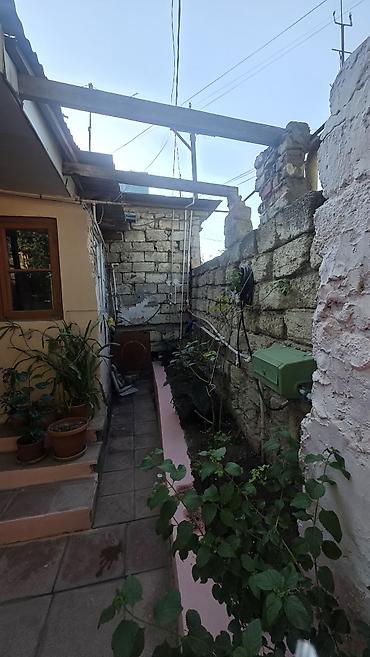 qubada hovuzlu ev: 2 otaqlı, 55 kv. m, Orta təmir — 2