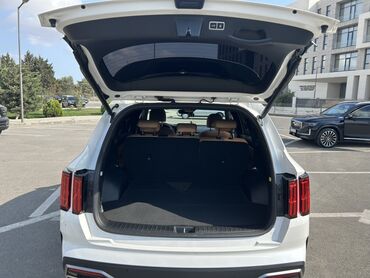 Kia: Kia Sorento: 1.6 l | 2023 il Ofrouder/SUV — 4