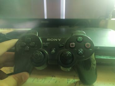 dzhojstik ot ps3 k kompjuteru: Аренда на 24 часа пс 3 25 игр в комплект: входит 2 джойстика кабель и