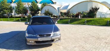 авто купе: Honda Accord: 1999 г., 1.8 л, Автомат, Бензин, Седан