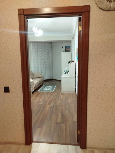 Uzunmüddətli kirayə mənzillər: Köhnə günəşli qəsəbəsi,40-ın axırı,17 mərtəbəli binanın 13 cű — 10