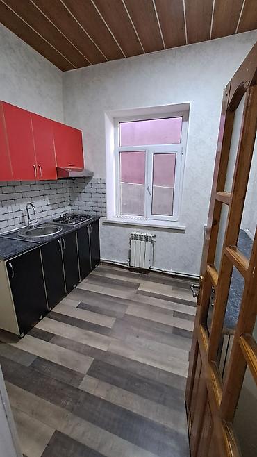 emircanda ev: Əmircan qəs. 3 otaqlı, 52 kv. m, Orta təmir — 4