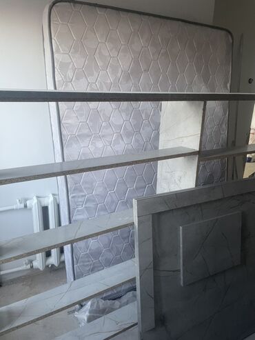 кровати в бишкеке: Двуспальная кровать с мягким матрасом и комплектом панелей/спинок в