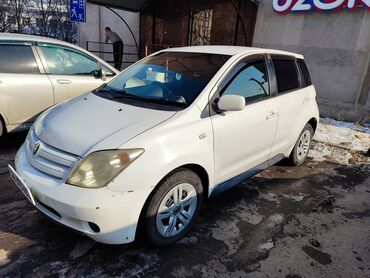 Toyota: Toyota ist: 2004 г., 1.5 л, Автомат, Бензин