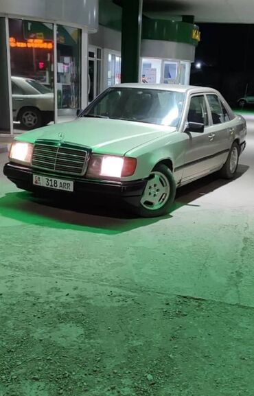 меняю на малолитражки: Mercedes-Benz W124: 1987 г., 2.2 л, Механика, Бензин, Седан