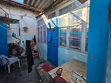 Həyət evləri və villalar: 6 otaqlı, 99 kv. m, Orta təmir — 10
