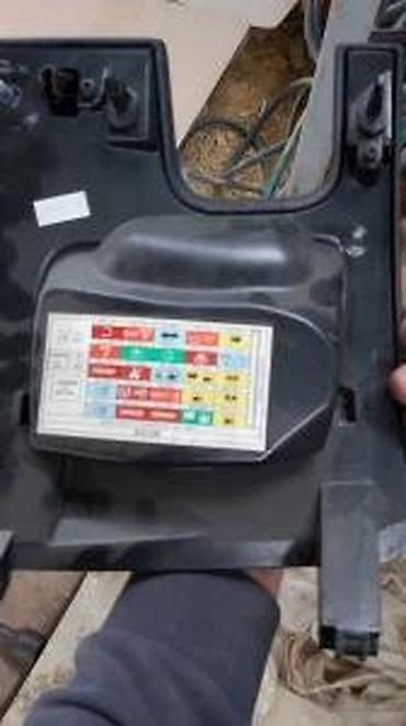 rep za sirene: ALFA ROMEO 159 POKLOPAC OSIGURACA | Skinut sa alfe 159 — 2