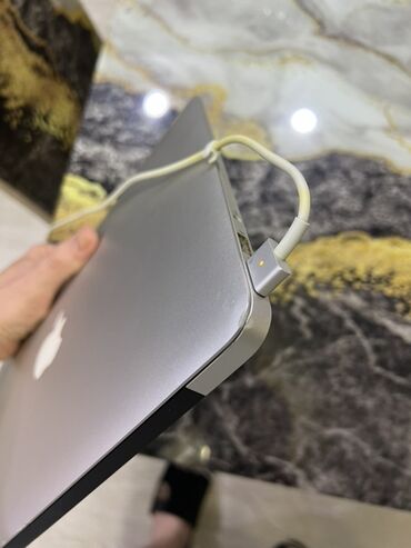 Ноутбуки: Ультрабук, Apple, 8 ГБ ОЗУ, Intel Core i5, 13.3 ", Для несложных задач — 7