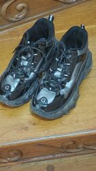 домашние тапочки новый: Qara rəngli kişilər üçün idman ayaqqabısı - Stil: qalın altlıqlı