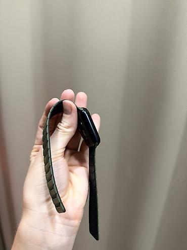 Саат үчүн боолор, билериктер: Apple Watch SE2 44 mm

Часы в пленке, запасные ремешки в подарок — 3