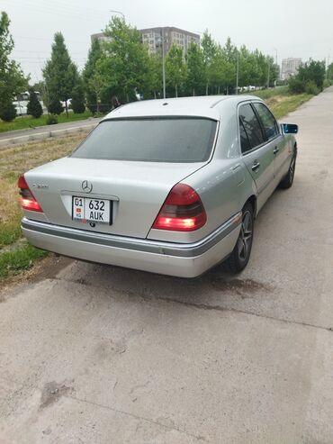 Mercedes-Benz: Mercedes-Benz 220: 1995 г., 2.2 л, Автомат, Бензин, Седан