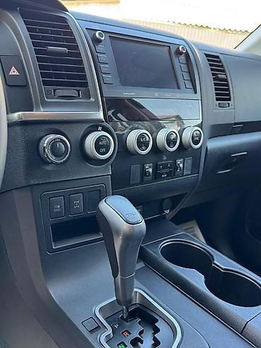 секвойя: Toyota Sequoia: 2020 г., 5.7 л, Автомат, Бензин, Внедорожник — 6