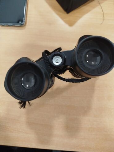 Binokllar: Binokl – klassik Porro prizmalı, geniş obyektivli model. Mədədə — 6