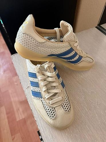 Кроссовки Adidas Originals - Модель: Adidas (логотип Trefoil)
