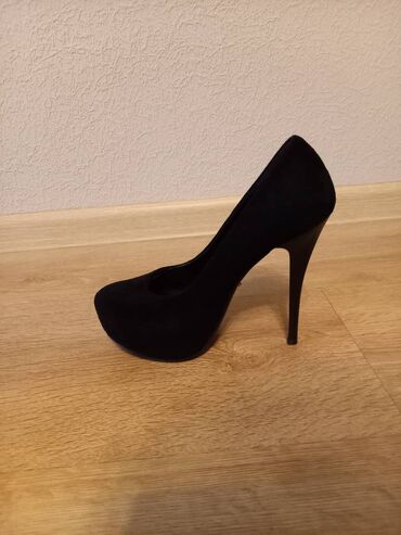 обувь 35 размера: Туфли Liici, 35, цвет - Черный