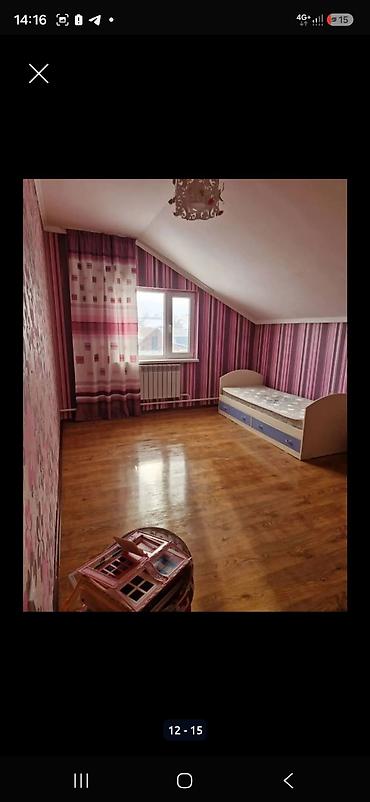 продаю гараж бишкек: Продается в мкр. Учкун. Участок 4 сотки. Дом кирпичный, мансардного — 6