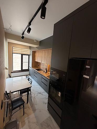 квартиру продаю: Сдаётся просторная 3-комнатная квартира в ЖК Park Avenue, район — 8