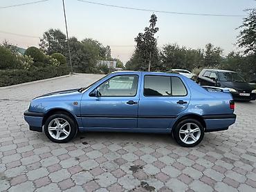 мерс124 каропка: Volkswagen Vento: 1994 г., 1.8 л, Механика, Бензин, Седан — 3