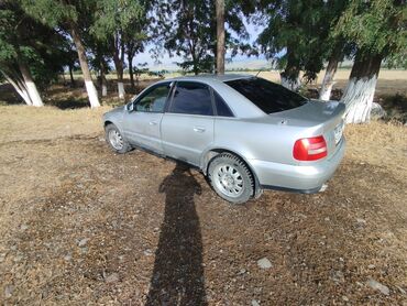лейлек авто: Audi A4: 1999 г., 2.4 л, Механика, Бензин, Седан