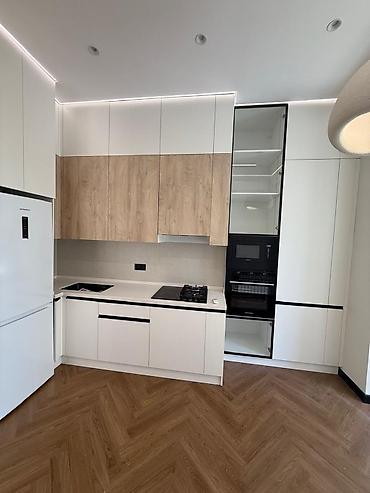 Продажа квартир: 3 комнаты, 122 м², 3 этаж — 13