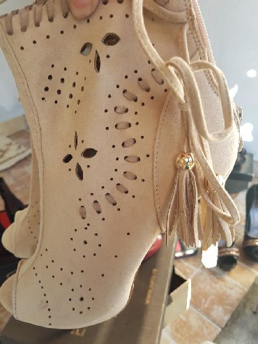 Elegantne sandale br.39