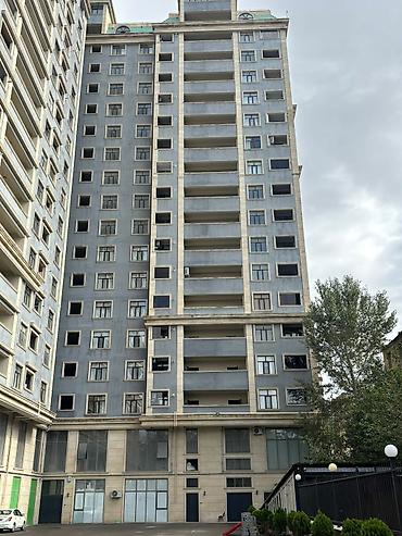ulguc satisi: 8-ci mikrorayon, 4 otaqlı, Yeni tikili, 156 kv. m — 2
