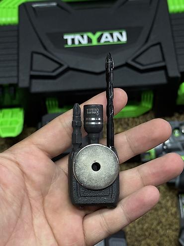 Электроинструменты: Аккумуляторная дрель-шуруповерт TNYAN 21V в кейсе Комплектация: - — 5