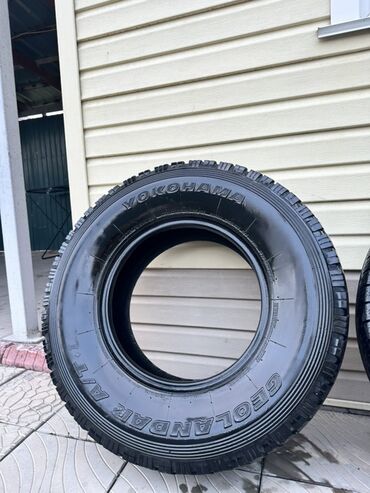 Шины: Шины 265 / 75 / R 16, Всесезонная, Б/у, Комплект, Внедорожные (АТ/МТ) — 2