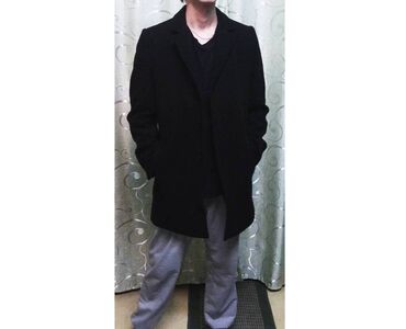 одежда италия: Продаю мужское пальто.Новое,утеплённое.Размер 48 - 50.( Турция)