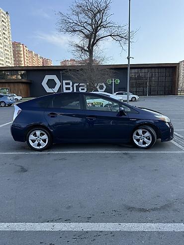 prius diskləri: Toyota Prius Hybrid – mavi rəng, 5 qapılı liftbek kuzov. Texniki — 9