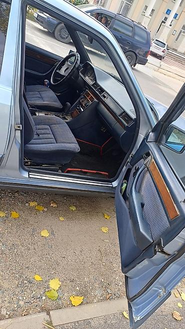 сукутер арзан: Mercedes-Benz W124: 1990 г., 2 л, Кол менен иштөөчү, Бензин, Седан — 5