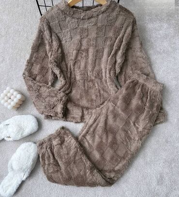 Ostalo: Nove pidzame deblje do xl broja. 2300 dinara.poručivanje u inbox — 2