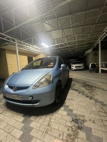 Honda Fit: 2001 г., Вариатор, Бензин, Хэтчбэк