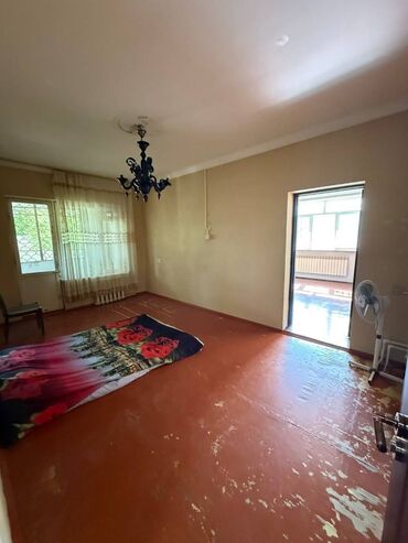 Köhnə tikili: Bakı, 3 otaqlı, Köhnə tikili, m. Həzi Aslanov, 82 kv. m — 3