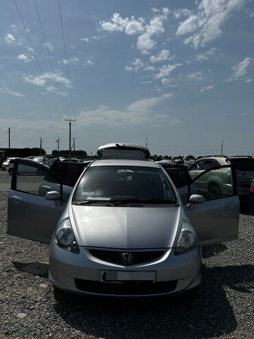 Honda: Honda Fit: 2002 г., 1.5 л, Вариатор, Бензин, Хэтчбэк